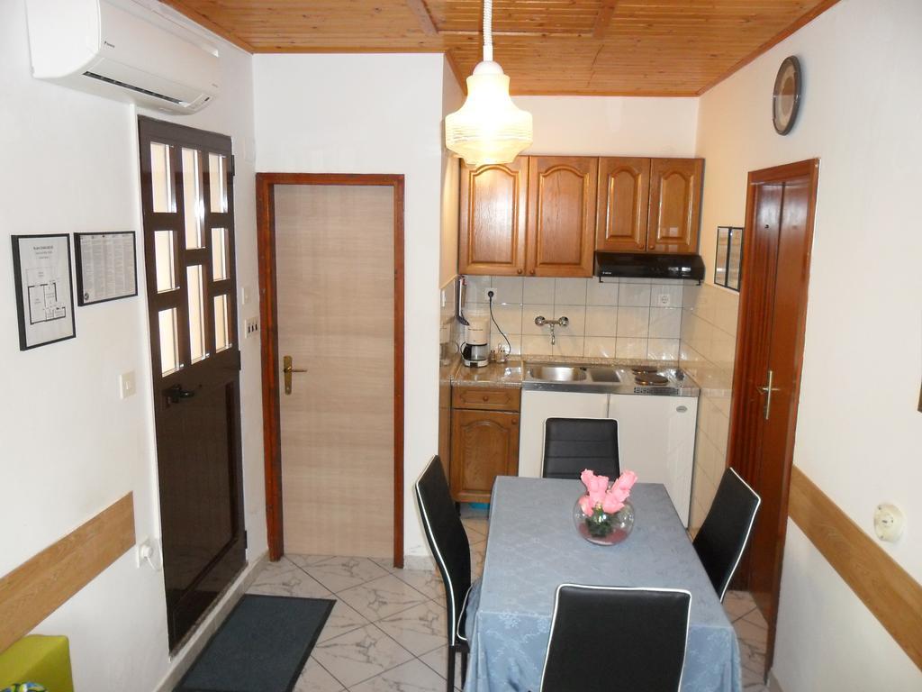 Vile Park Apartments Poreč Exteriör bild