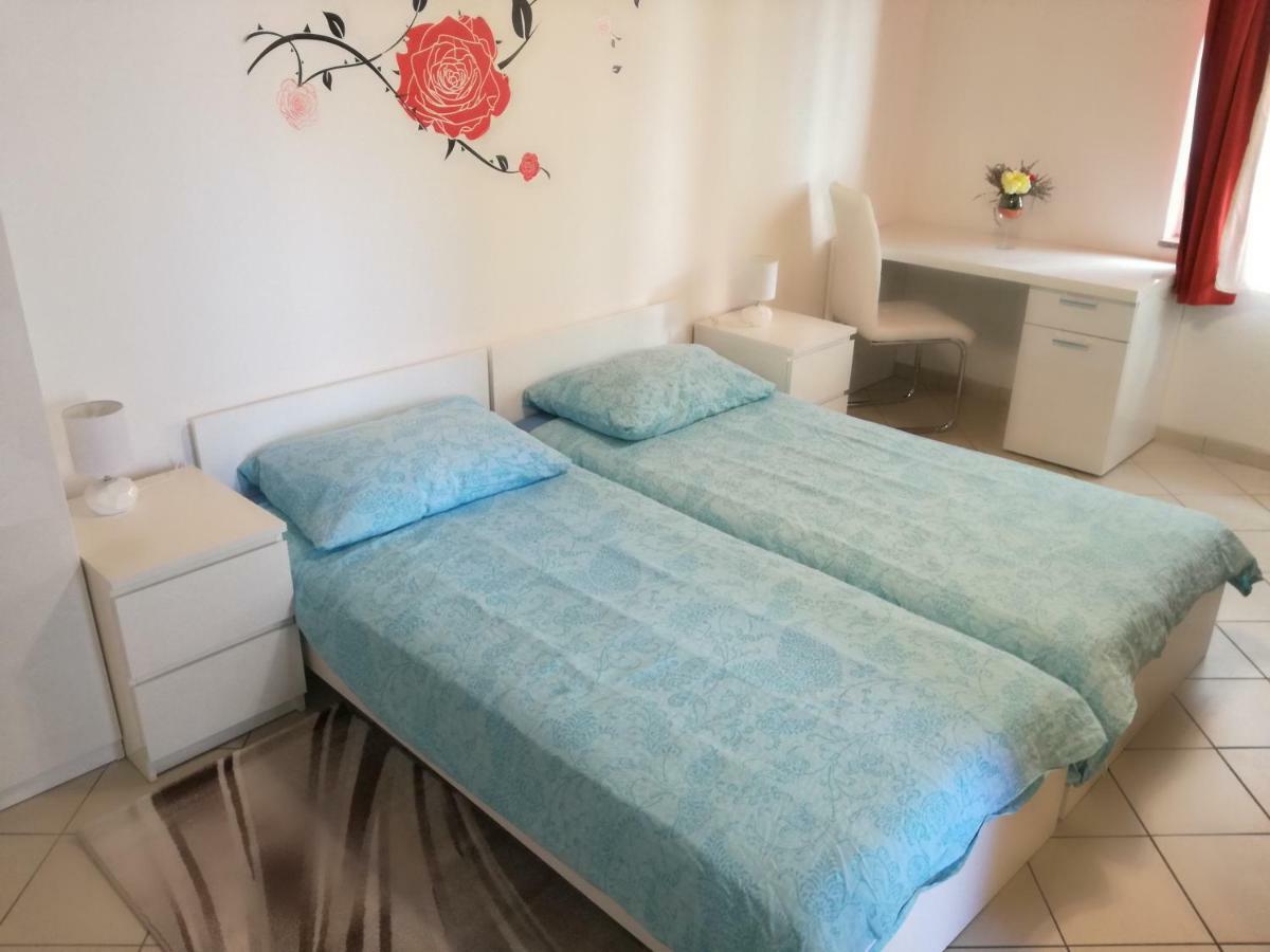 Vile Park Apartments Poreč Exteriör bild
